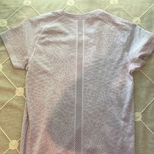 Lululemon purple shirt size 6